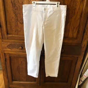 Juicy Couture Los Angeles cropped white jeans